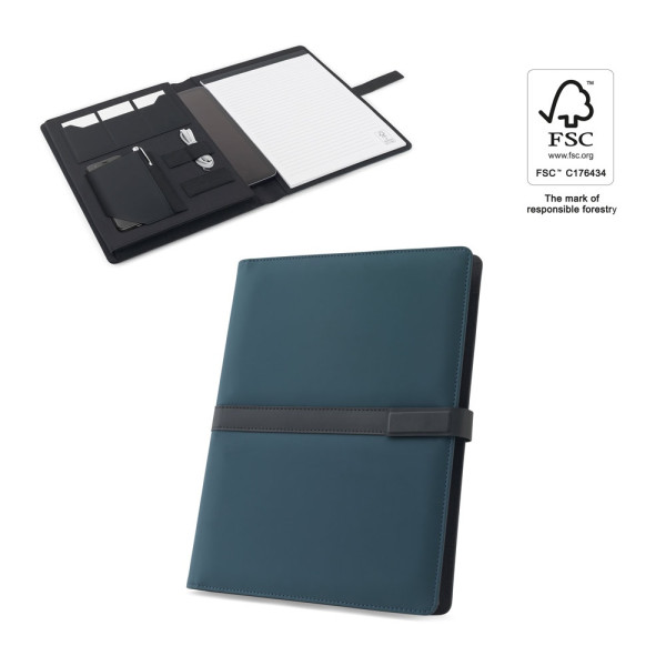 SANDERSON FOLDER. Cartella A4 in PU (riciclato al 50%) con chiusura magnetica e blocco note con pagi