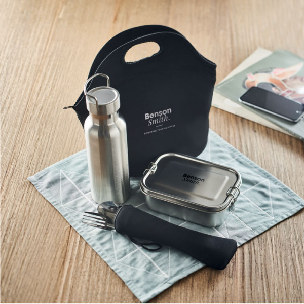 ILY - Set da pranzo in acciaio inox